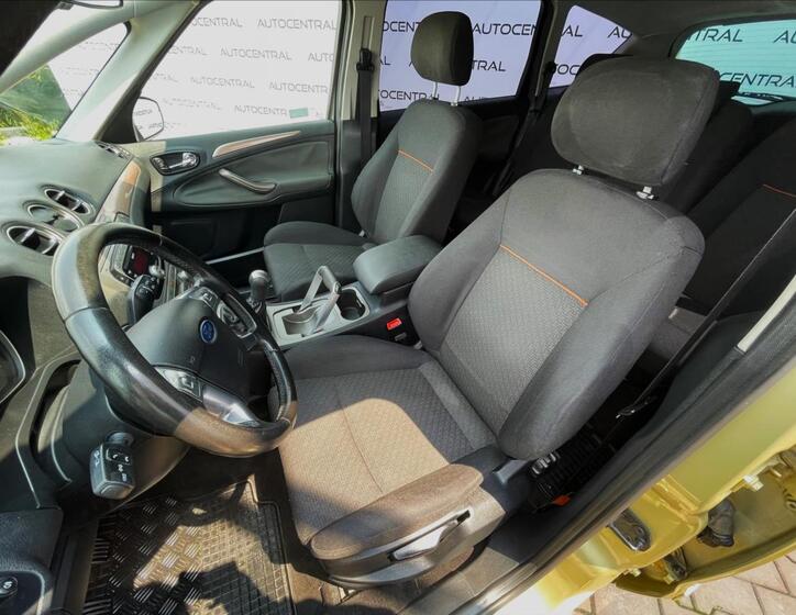 Ford S-MAX 11