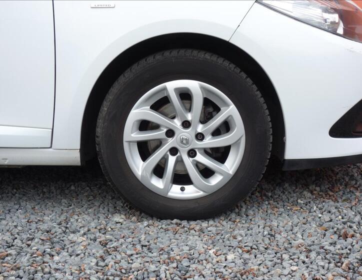 Renault Fluence 9