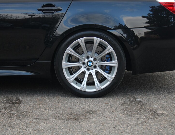 BMW M5 11