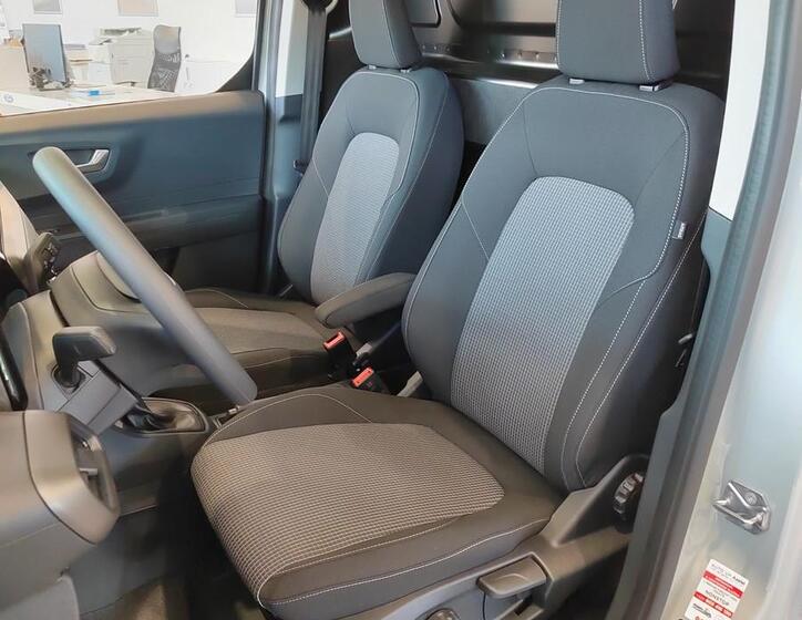 Ford Transit Courier 18