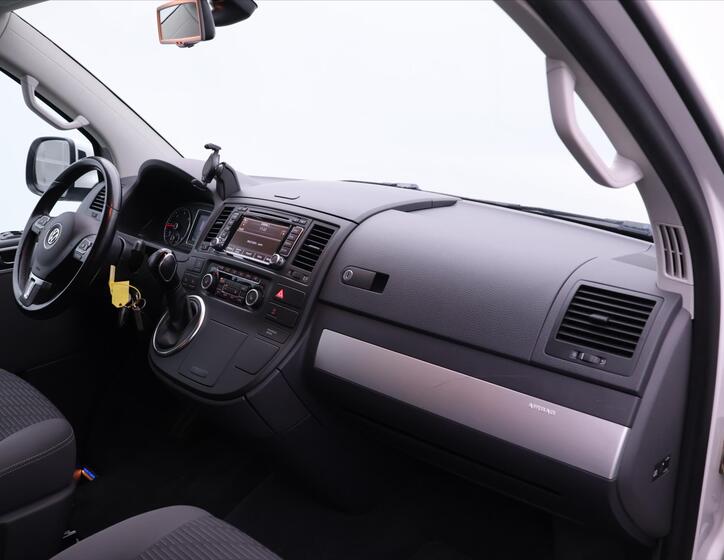 Volkswagen Multivan 23