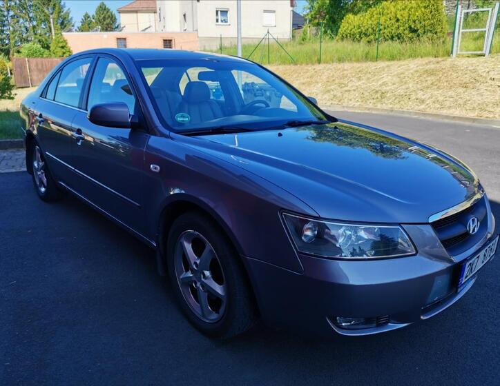 Hyundai Sonata 2