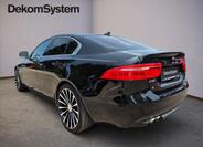 Jaguar XE 4