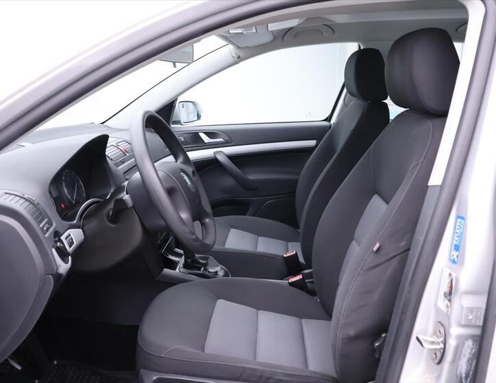 Škoda Octavia 12