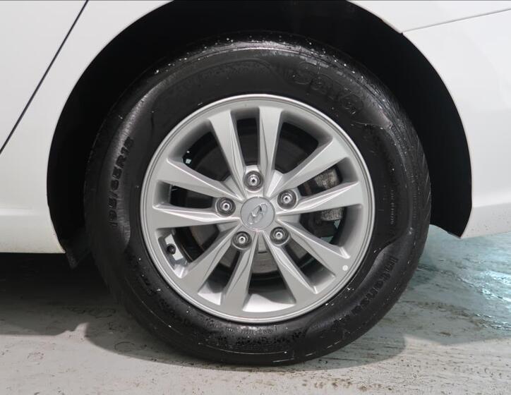 Hyundai i30 19