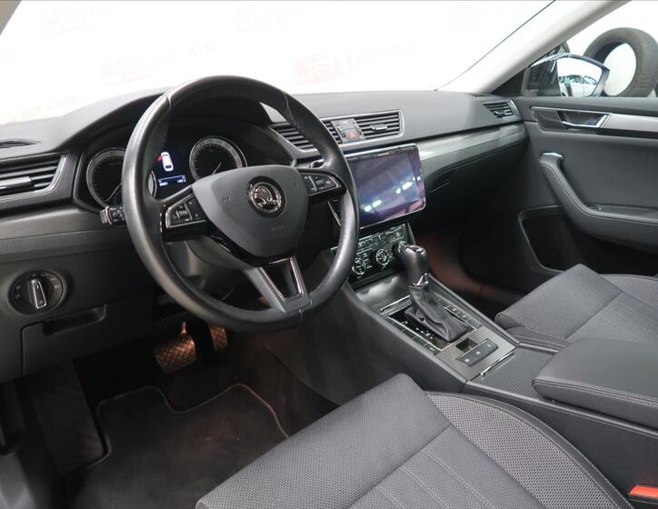 Škoda Superb 11