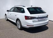 Škoda Superb 9