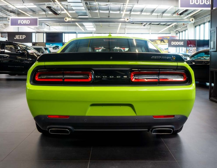 Dodge Challenger 4