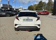 Toyota C-HR 6
