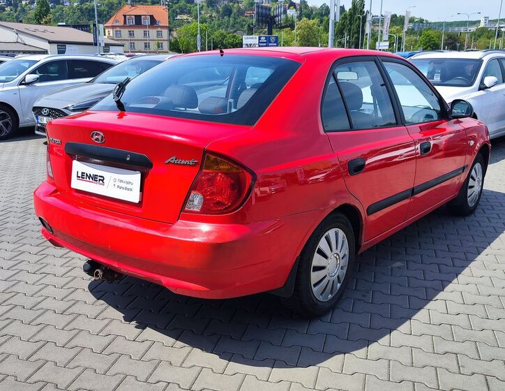 Hyundai Accent 5