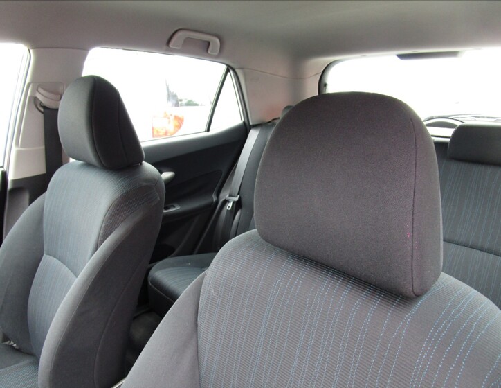Toyota Auris 13