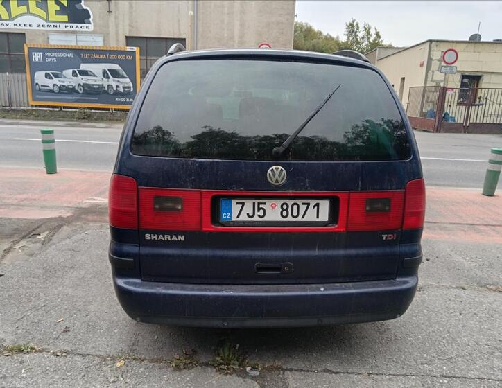 Volkswagen Sharan 9