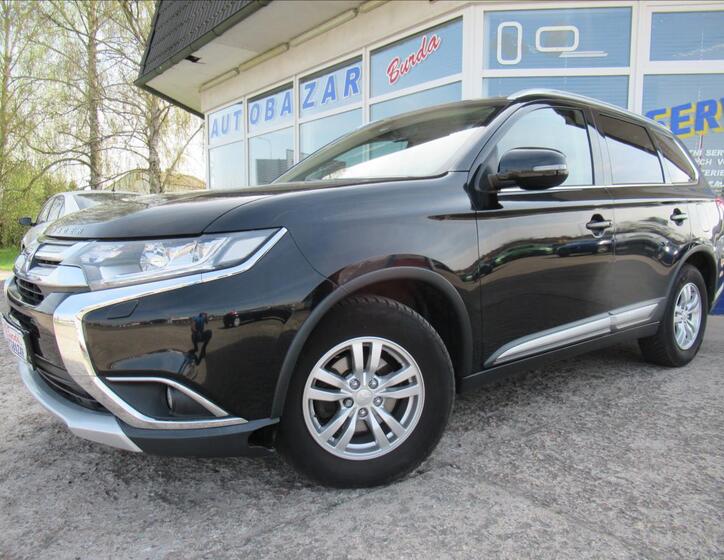 Mitsubishi Outlander 2