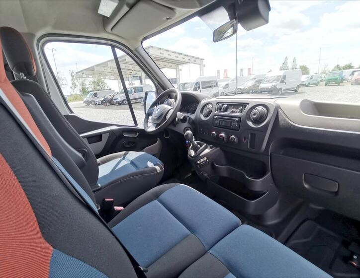 Renault Master 8