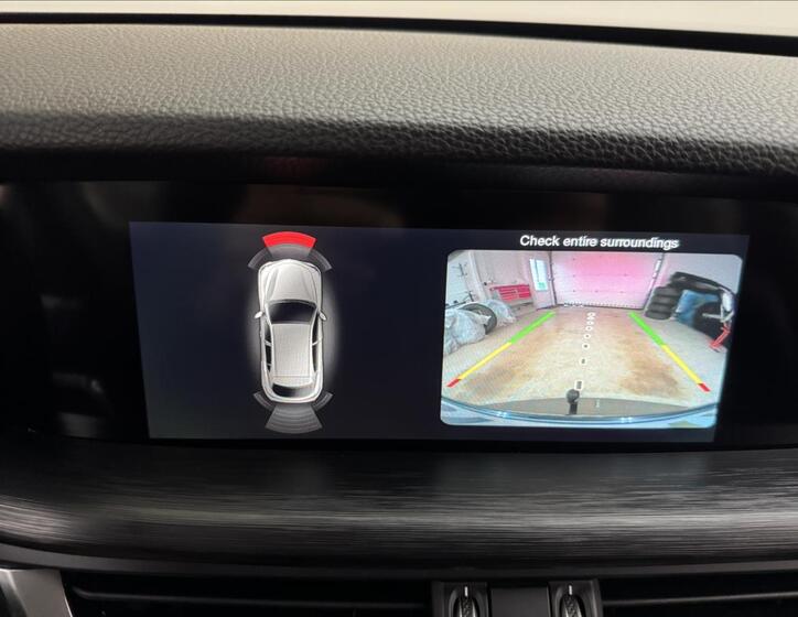 Alfa Romeo Stelvio 23