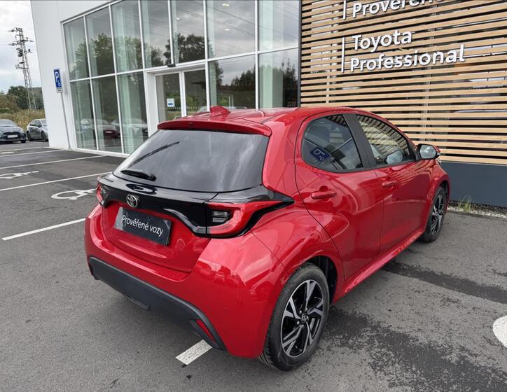 Toyota Yaris 2