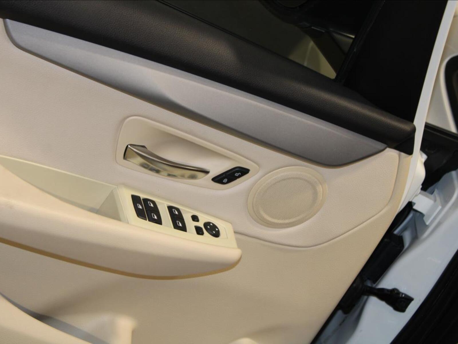 BMW Řada 2 13