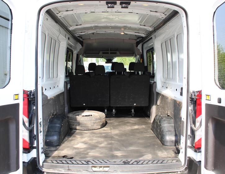 Ford Transit 7