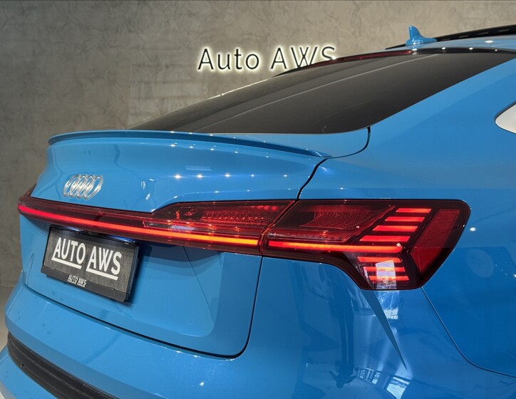 Audi e-tron 10