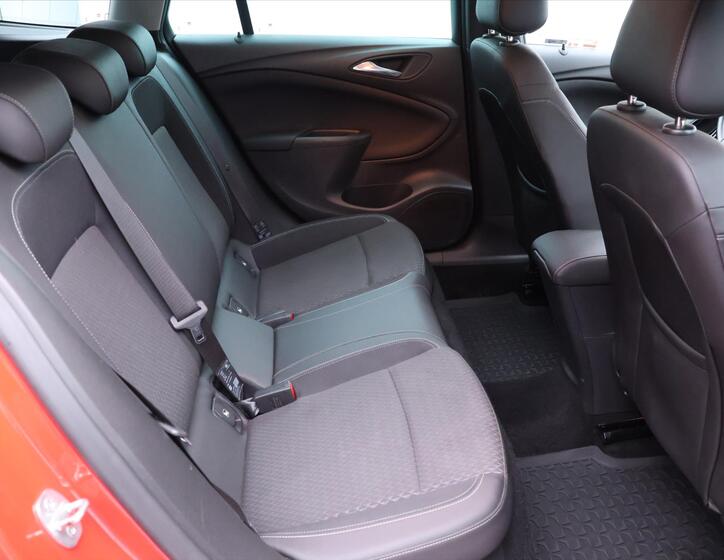 Opel Astra 13