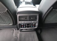 Audi Q8 28