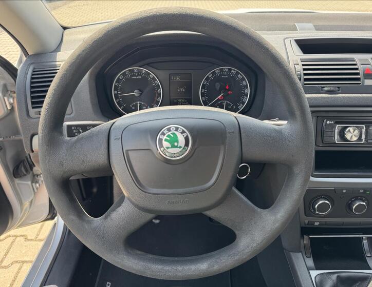 Škoda Octavia 14