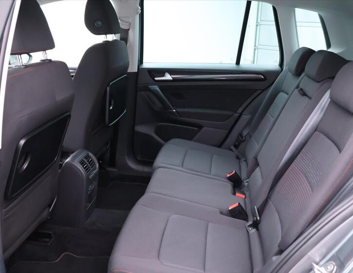 Volkswagen Golf Sportsvan 16