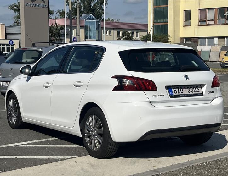 Peugeot 308 7