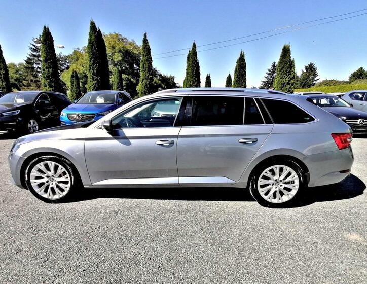 Škoda Superb 8