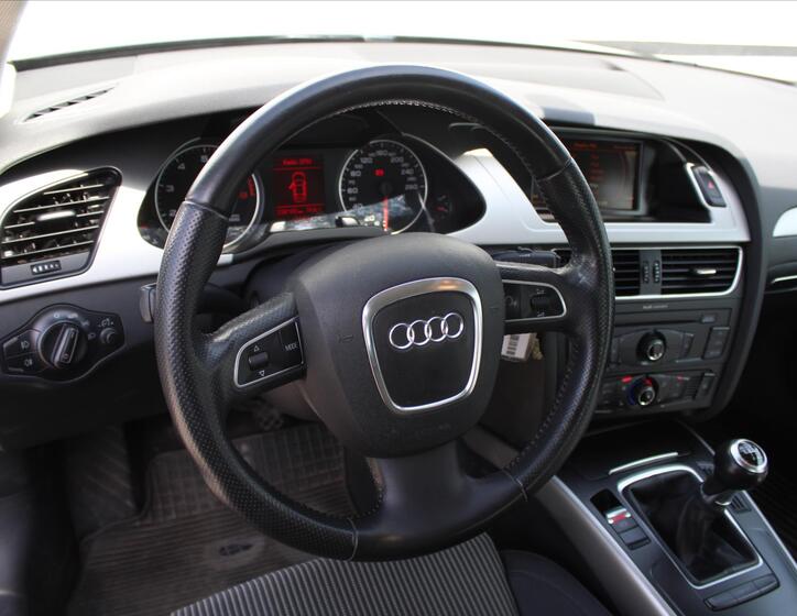 Audi A4 13