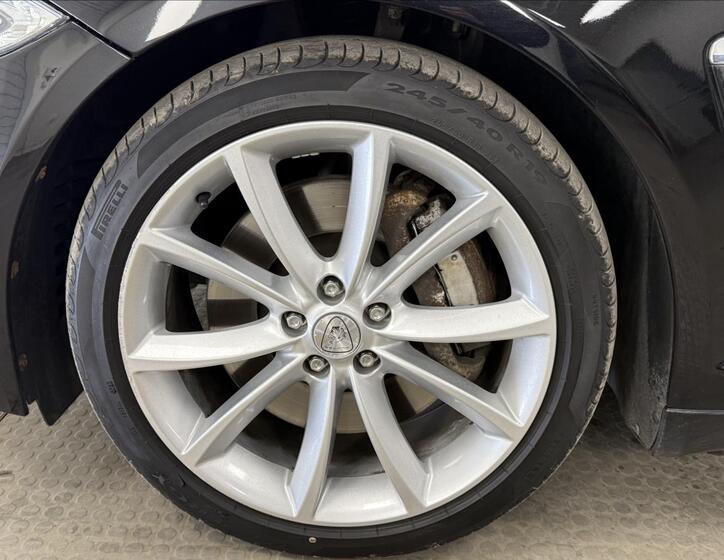 Jaguar XF 37