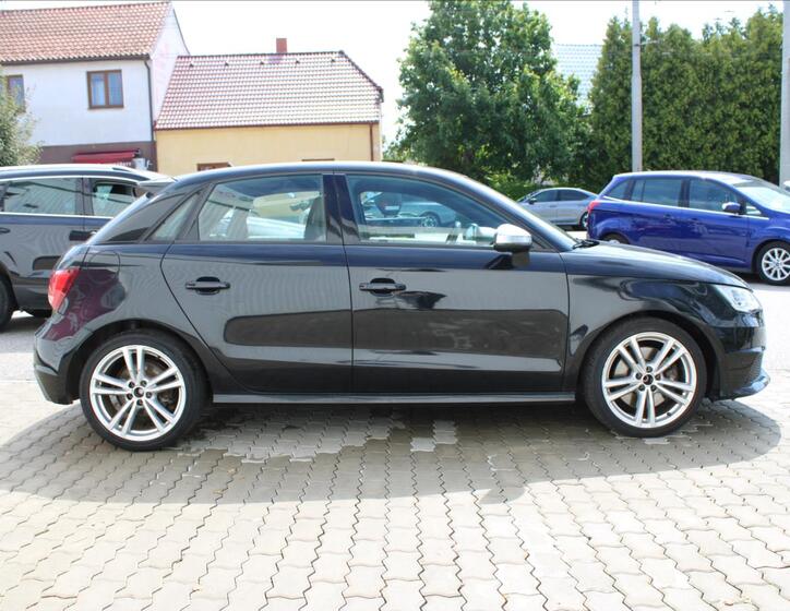 Audi S1 3