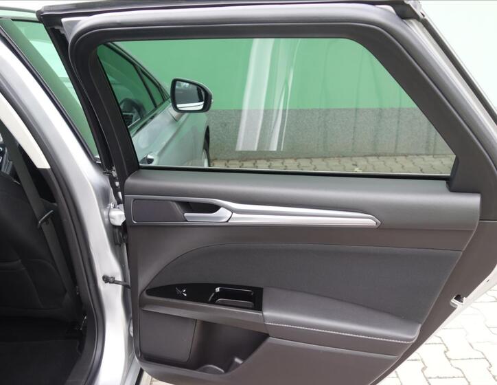 Ford Mondeo 31