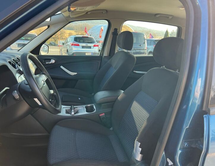 Ford S-MAX 8