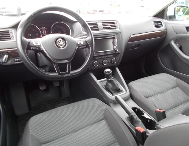 Volkswagen Jetta 16