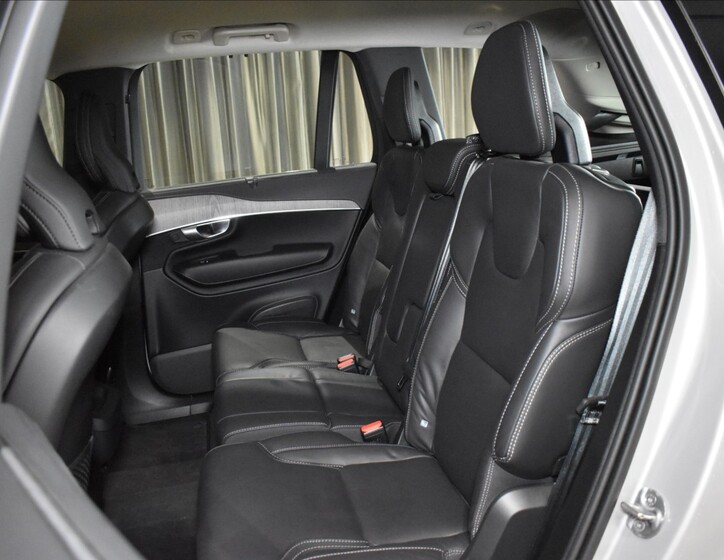 Volvo XC90 9