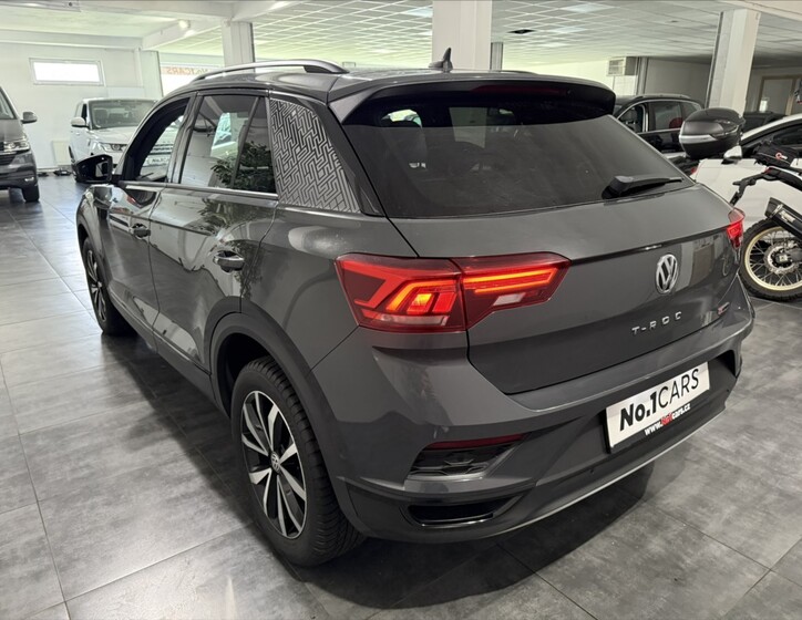 Volkswagen T-Roc 4