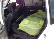 Ford Galaxy 12