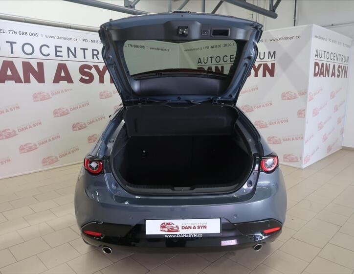 Mazda 3 7
