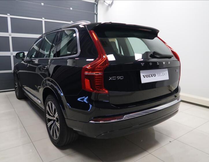 Volvo XC90 4