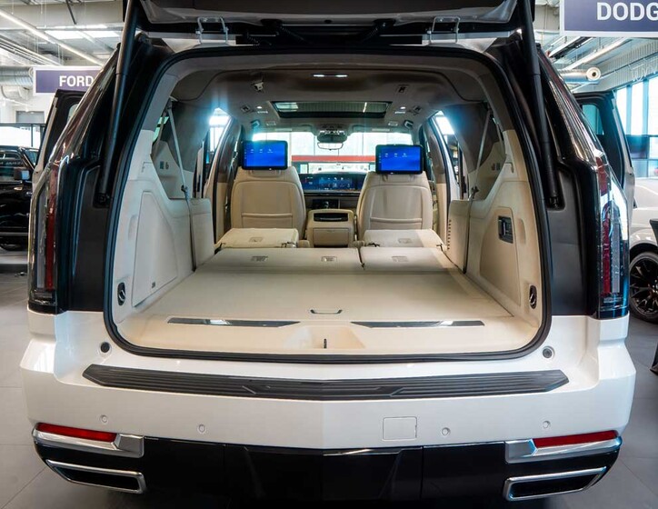 Cadillac Escalade 9