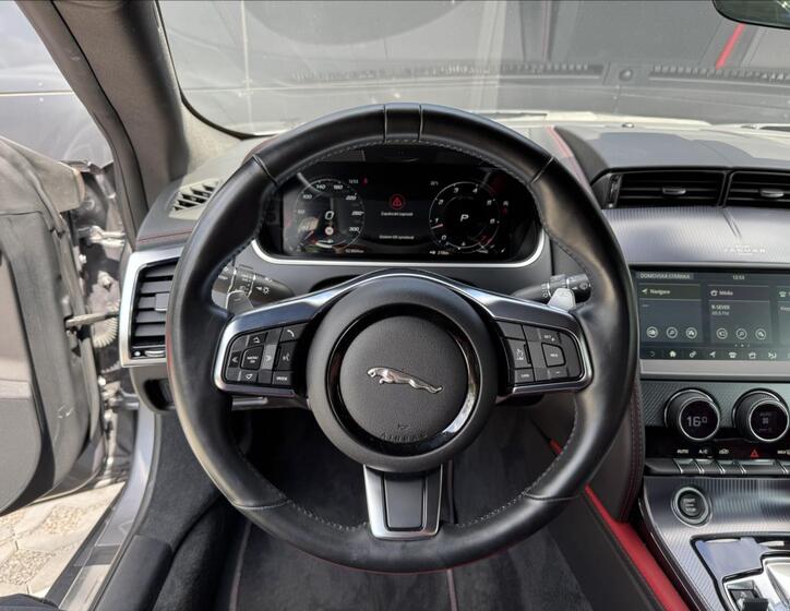 Jaguar F-Type 11