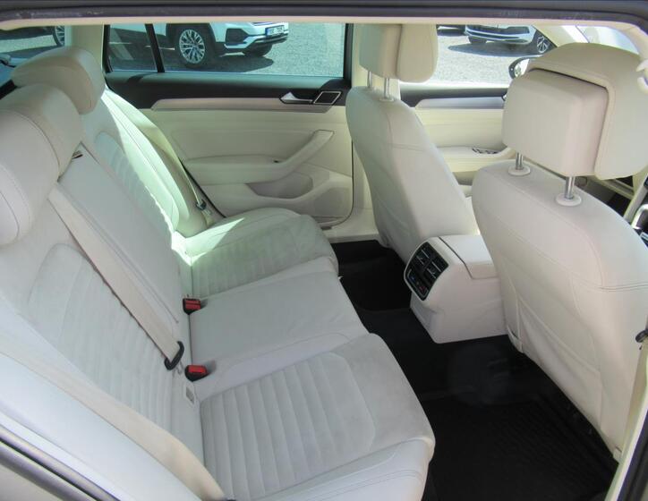 Volkswagen Passat 11