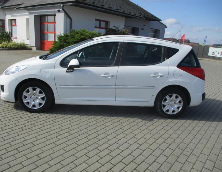Peugeot 207 30