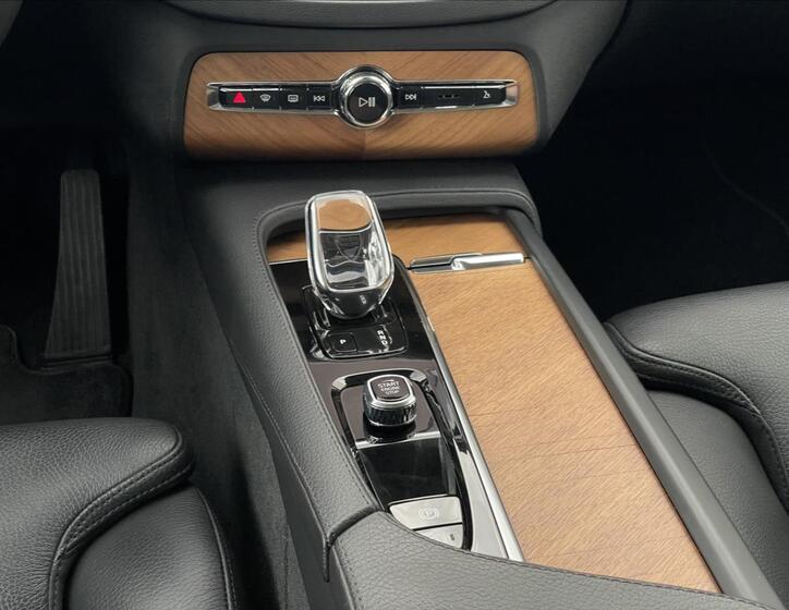 Volvo XC90 12