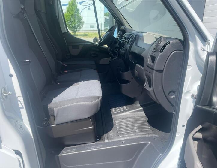 Renault Master 9