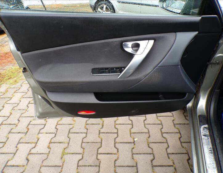 Nissan Primera 17