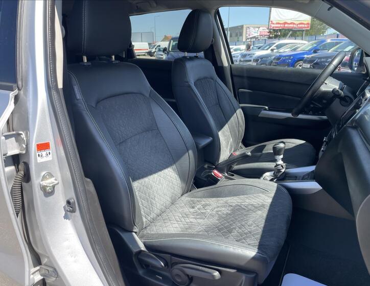 Suzuki Vitara 25