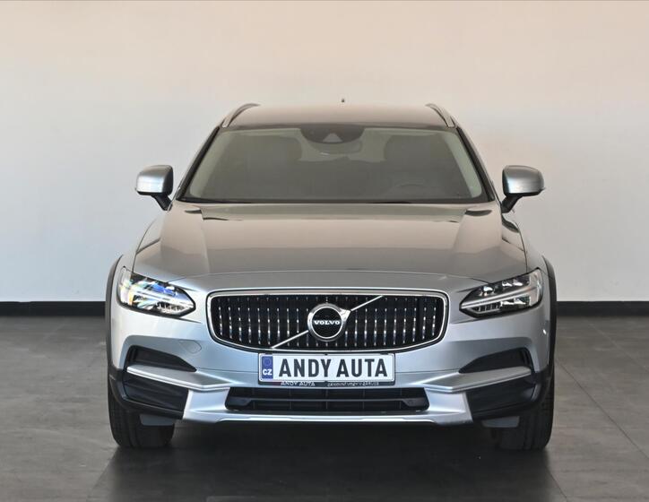 Volvo V90 2
