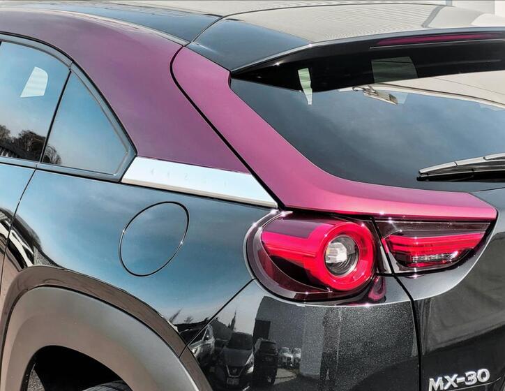 Mazda MX-30 18